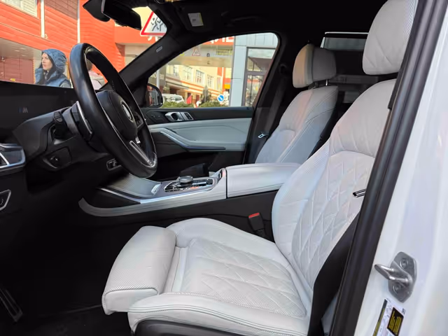BMW X7 - фото 5