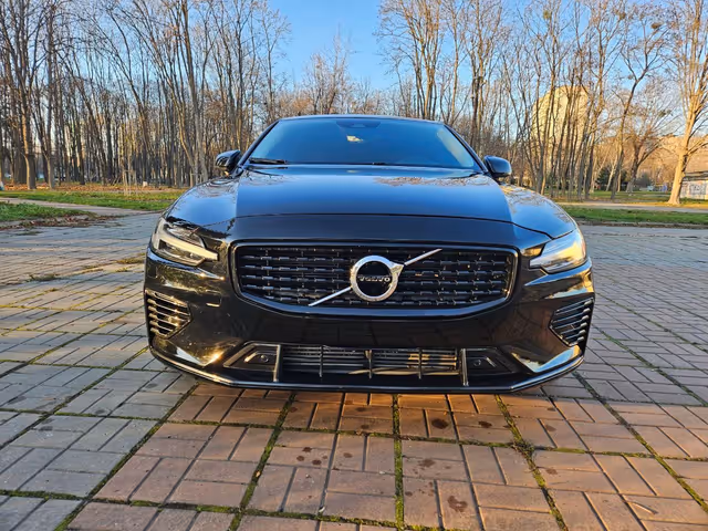Volvo S60 - фото 2