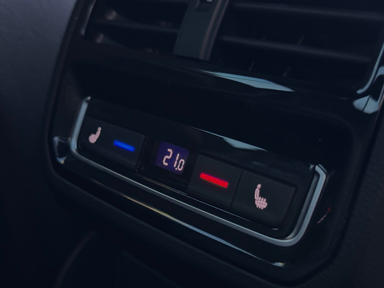 Volkswagen Passat - фото 16