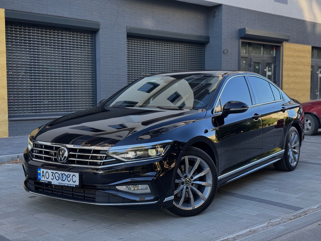 Volkswagen Passat - фото 2