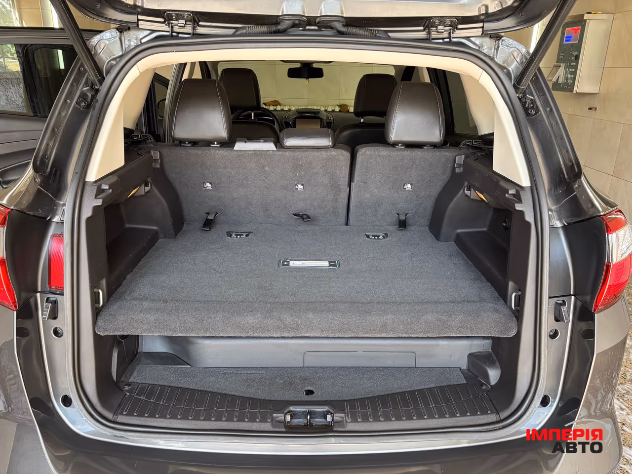 Ford C-MAX - фото 9