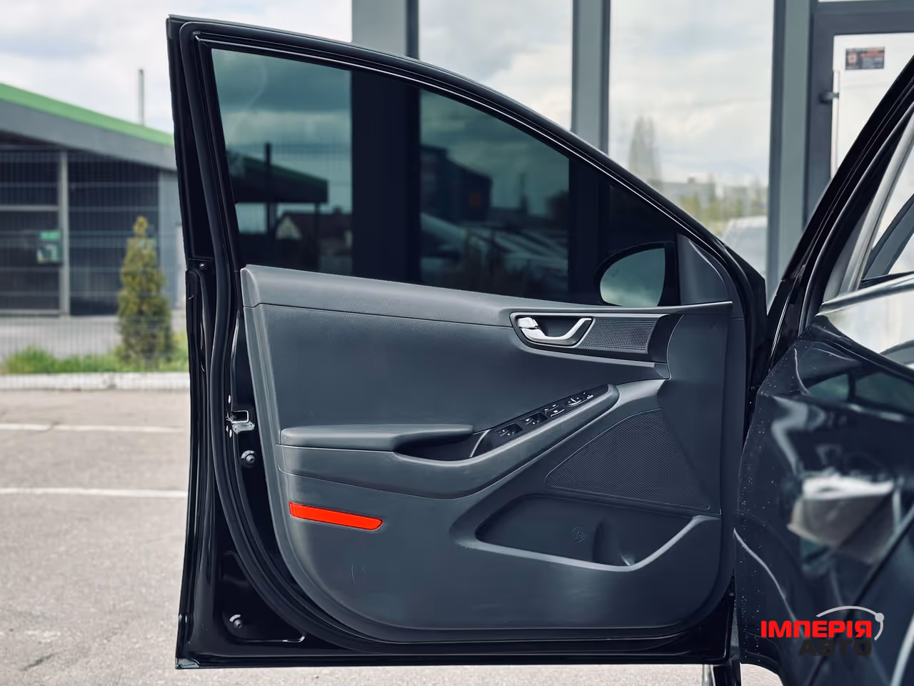 Hyundai IONIQ - фото 16