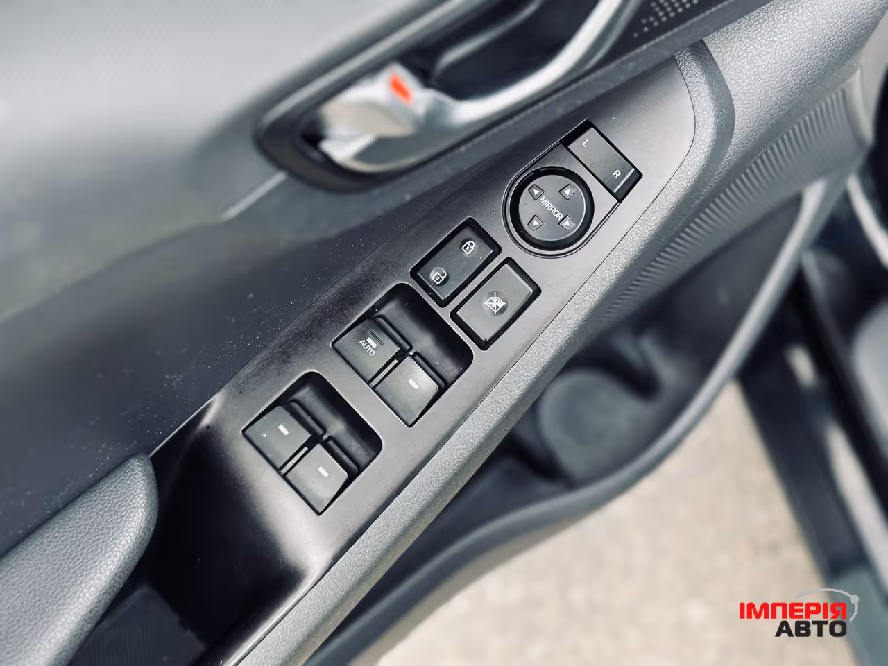 Hyundai IONIQ - фото 17