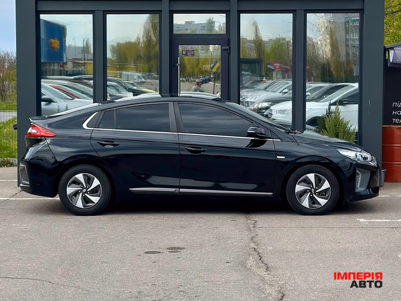 Hyundai IONIQ - фото 6