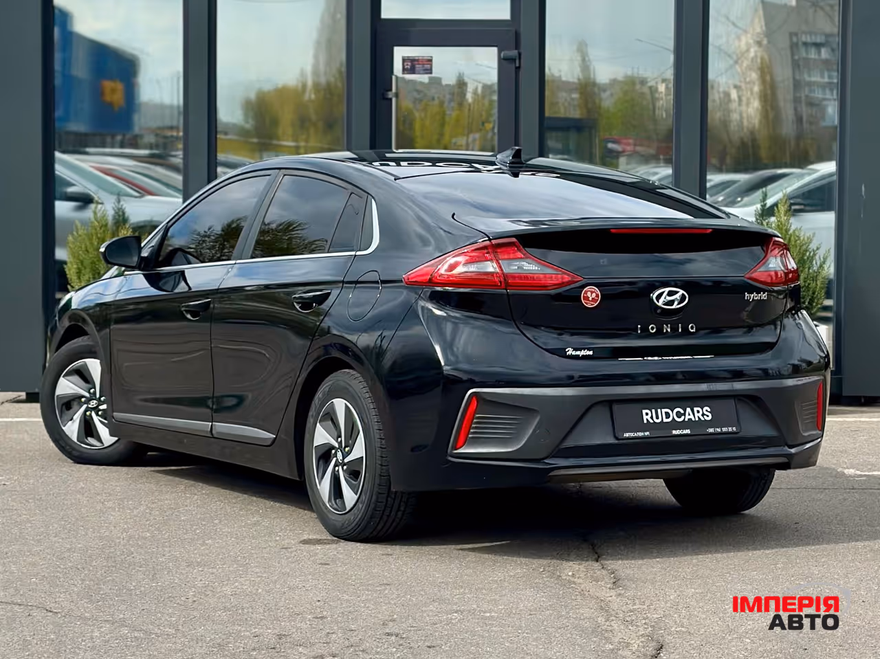 Hyundai IONIQ - фото 4