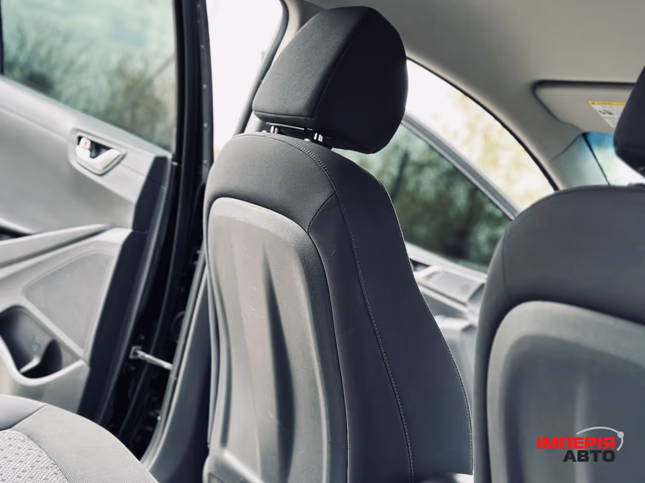 Hyundai IONIQ - фото 10