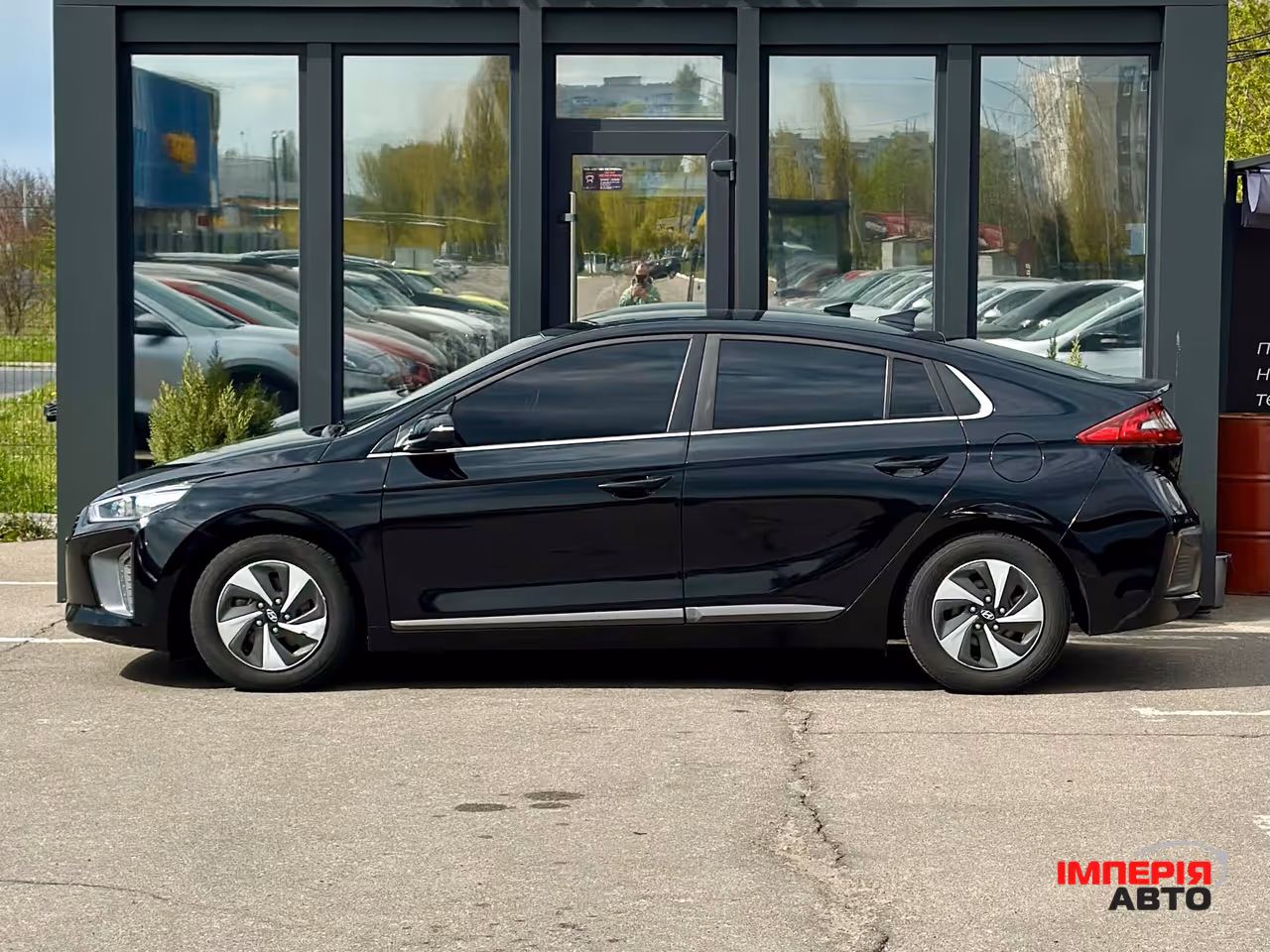 Hyundai IONIQ - фото 3