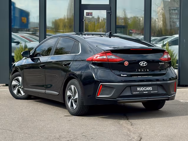 Hyundai IONIQ - фото 4
