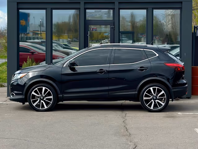 Nissan Rogue Sport - фото 3