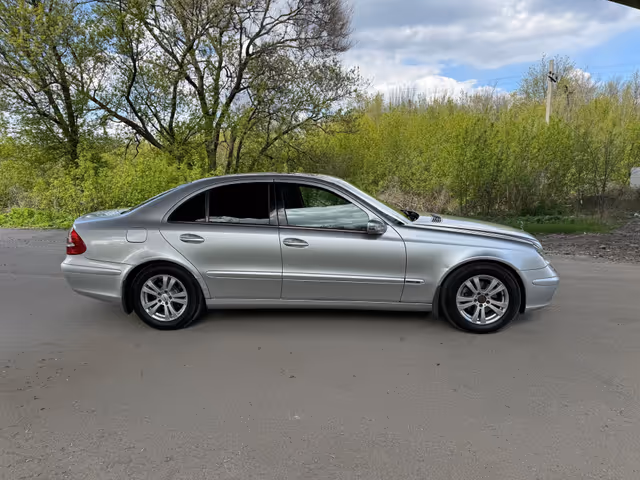Mercedes-Benz E-Класс - фото 4