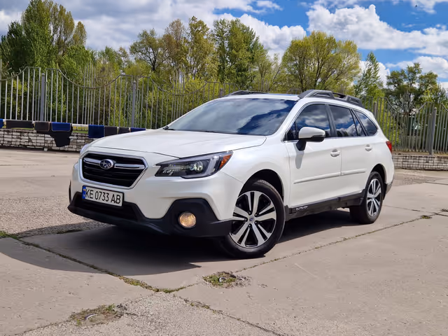 Subaru Outback - фото 1