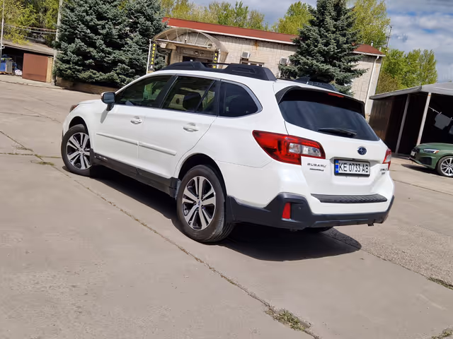 Subaru Outback - фото 5