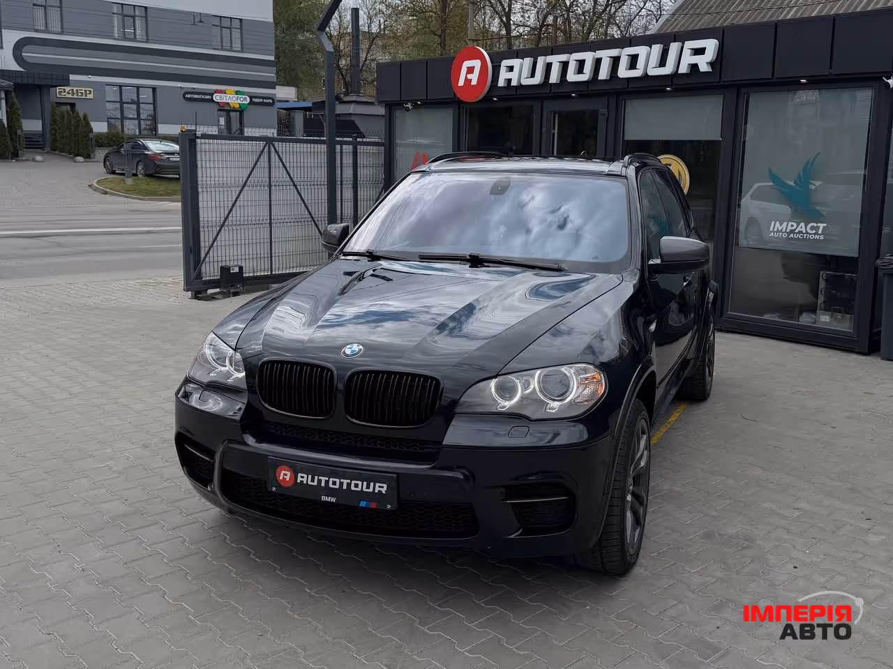 BMW X5 - фото 1