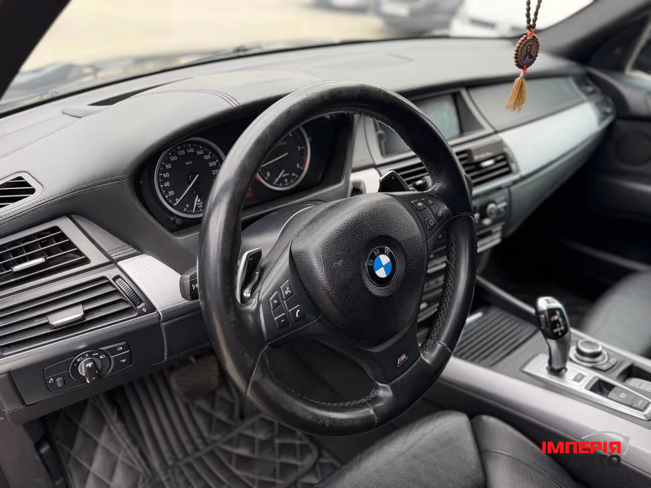 BMW X5 - фото 7