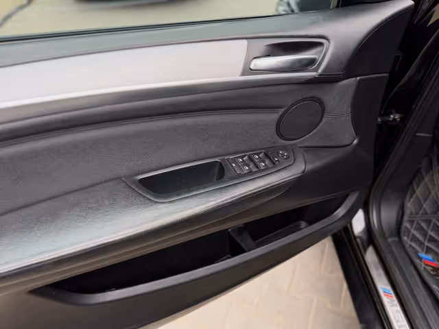 BMW X5 - фото 5