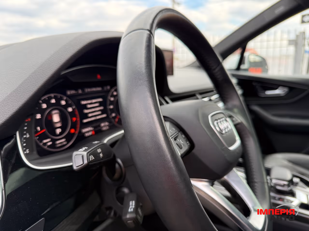 Audi Q7 - фото 18