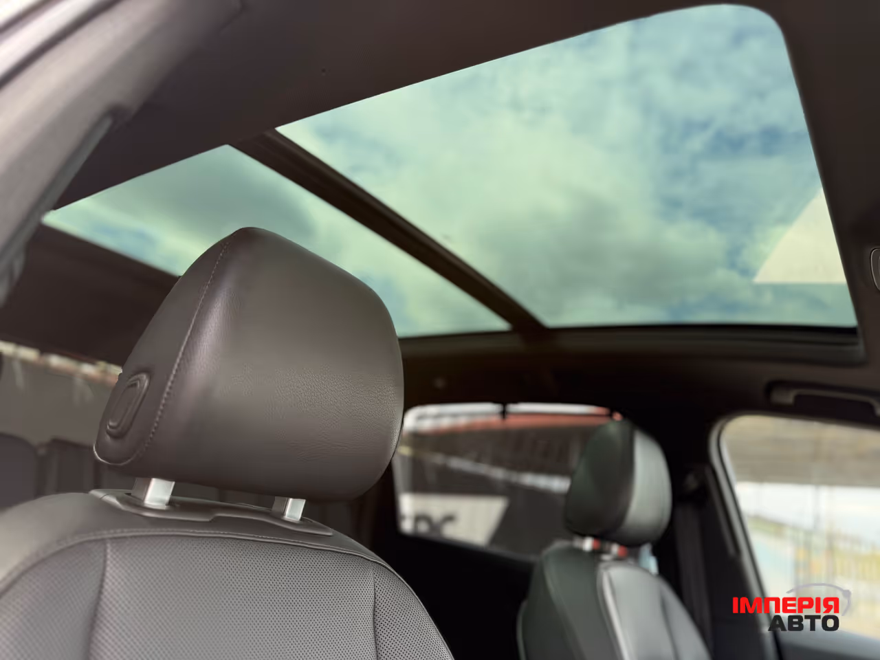 Audi Q7 - фото 10