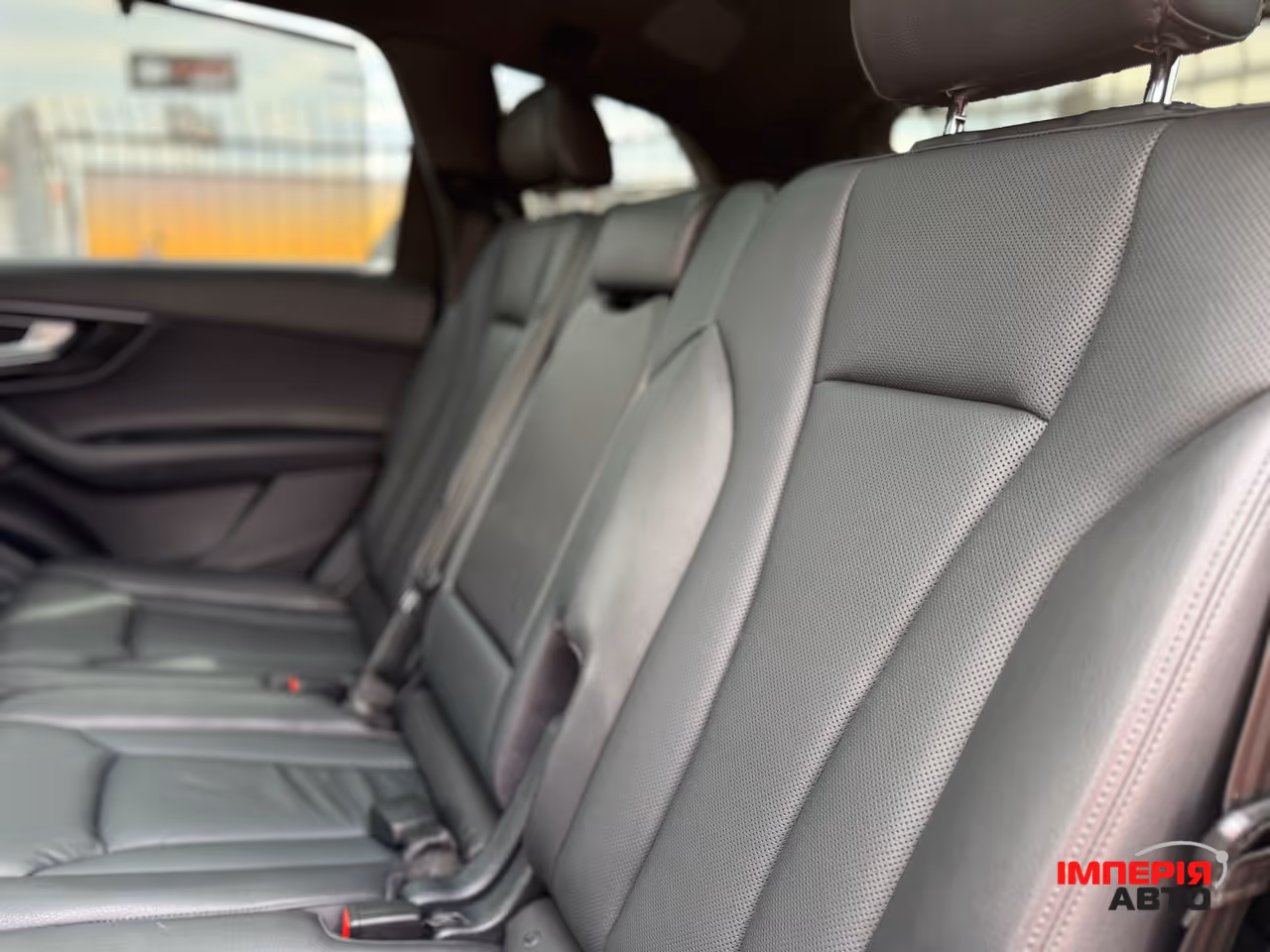 Audi Q7 - фото 15