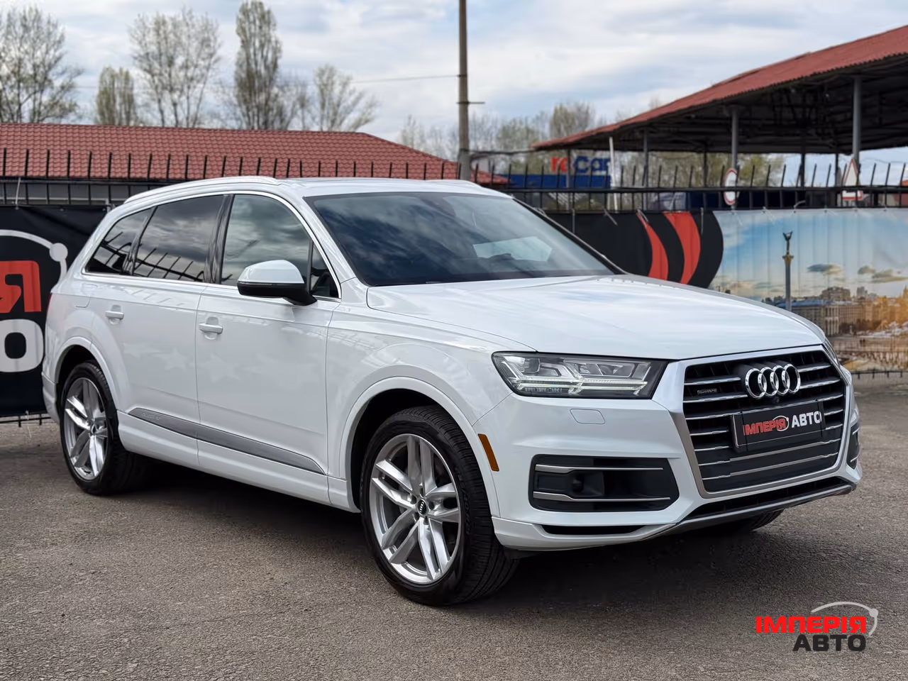 Audi Q7 - фото 2