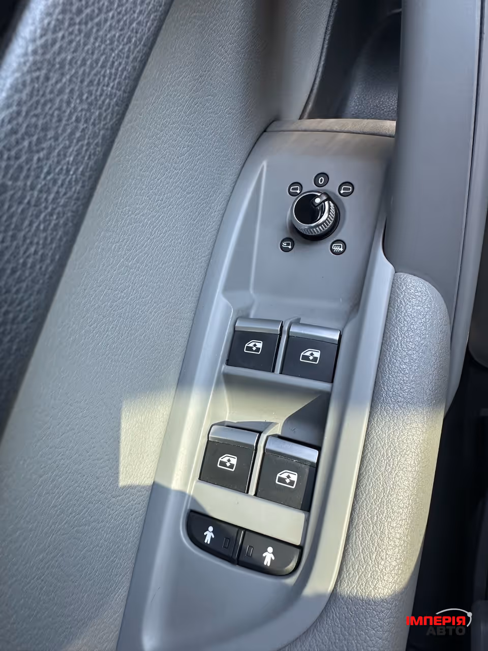 Audi Q5 - фото 8