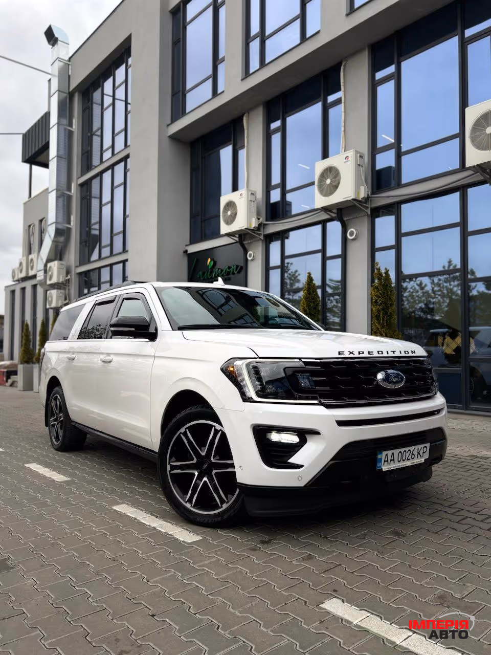 Ford Expedition - фото 2