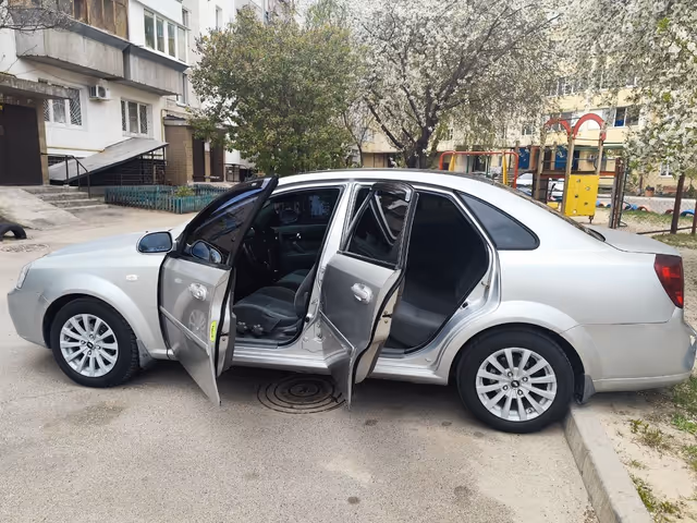 Chevrolet Lacetti - фото 5