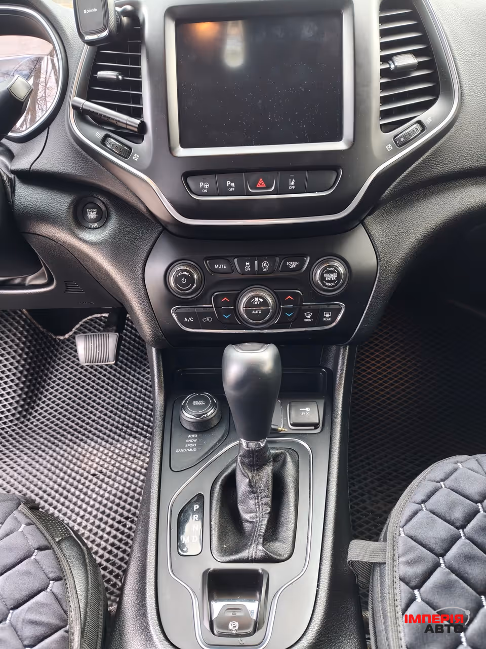 Jeep Cherokee - фото 11