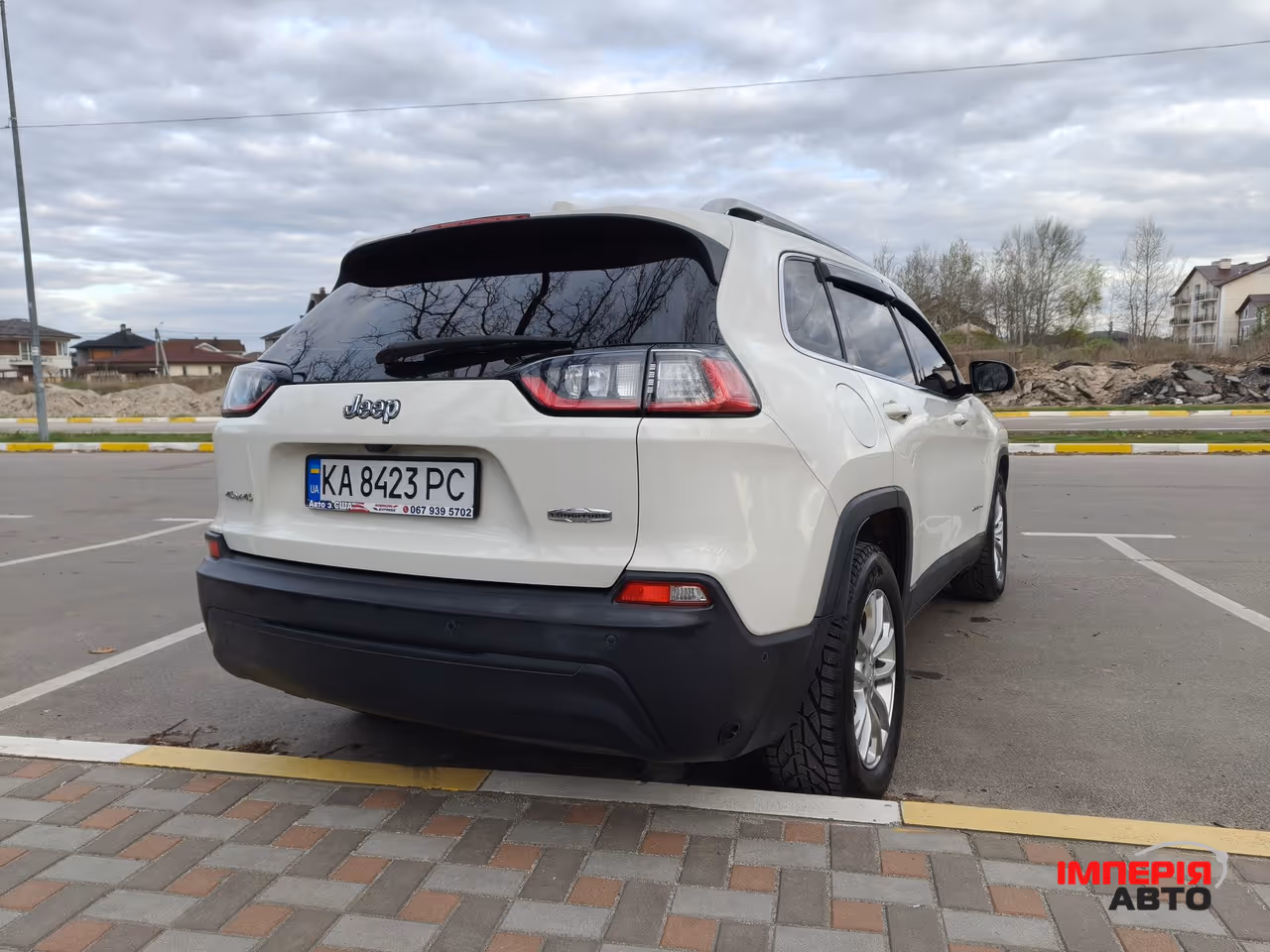 Jeep Cherokee - фото 9