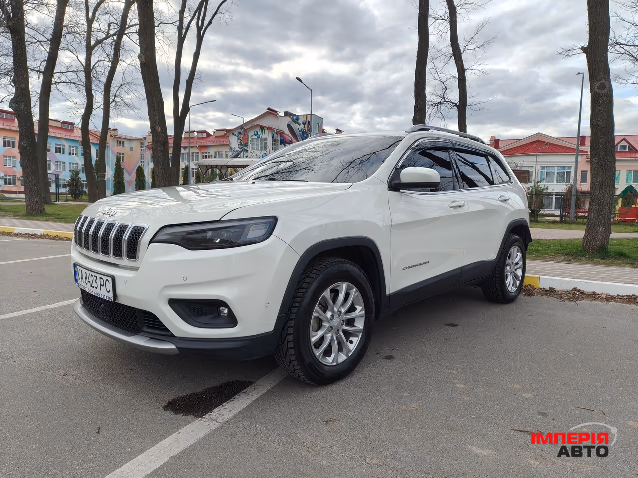 Jeep Cherokee - фото 4