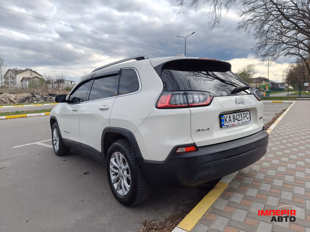 Jeep Cherokee - фото 6