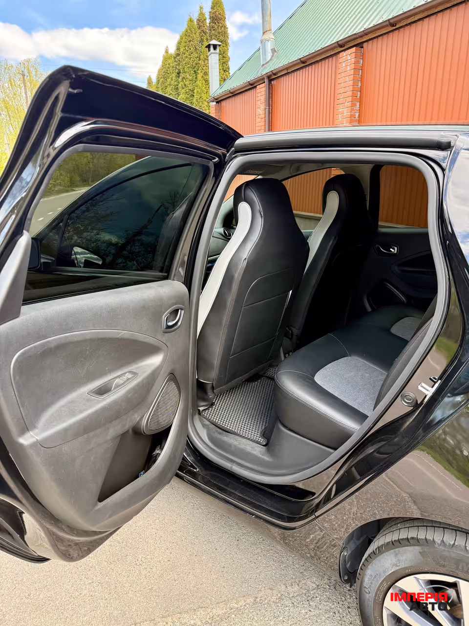 Renault ZOE - фото 10