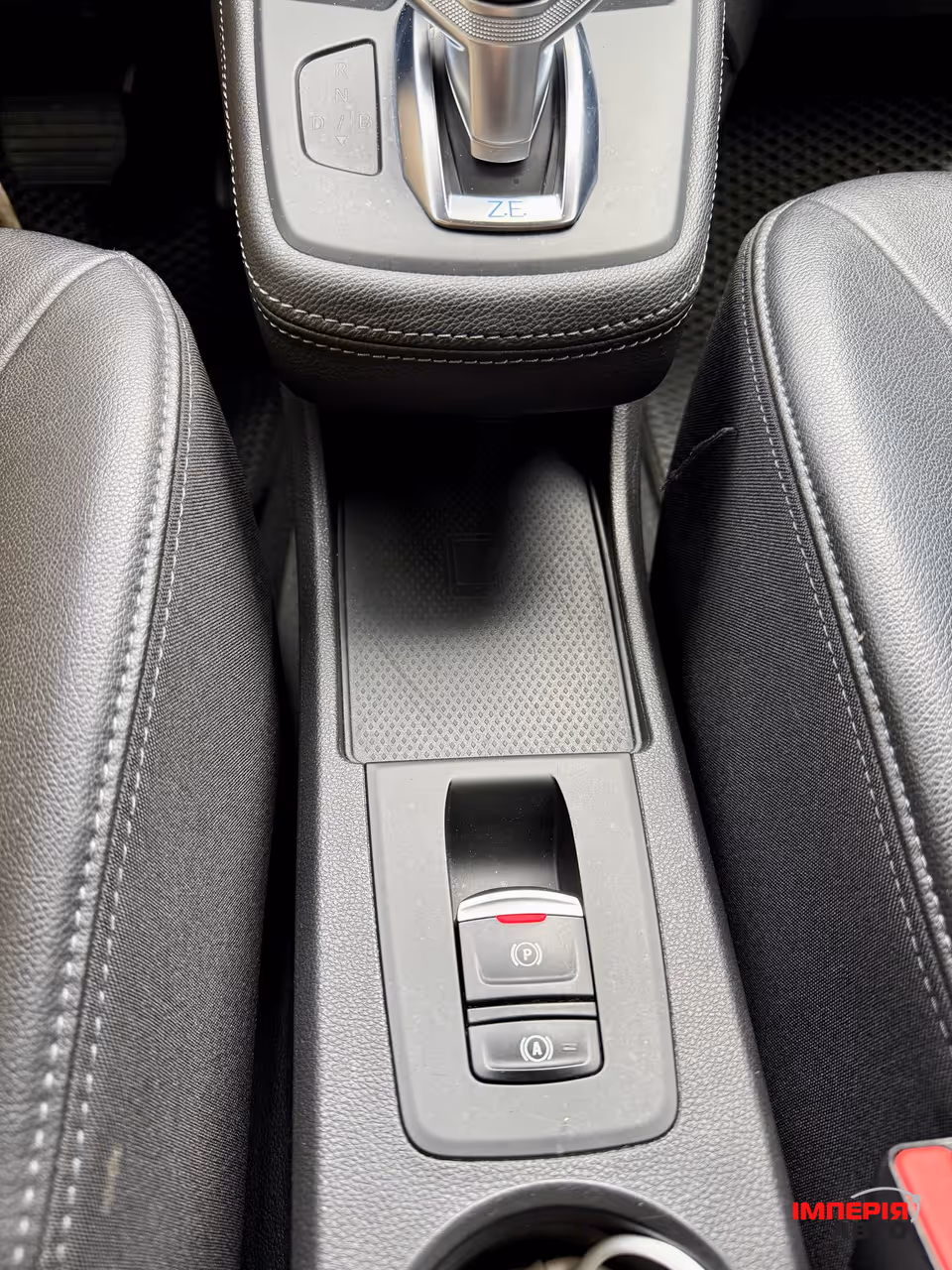 Renault ZOE - фото 17