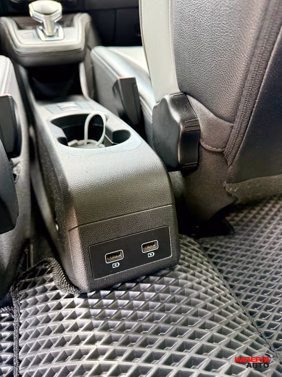 Renault ZOE - фото 14