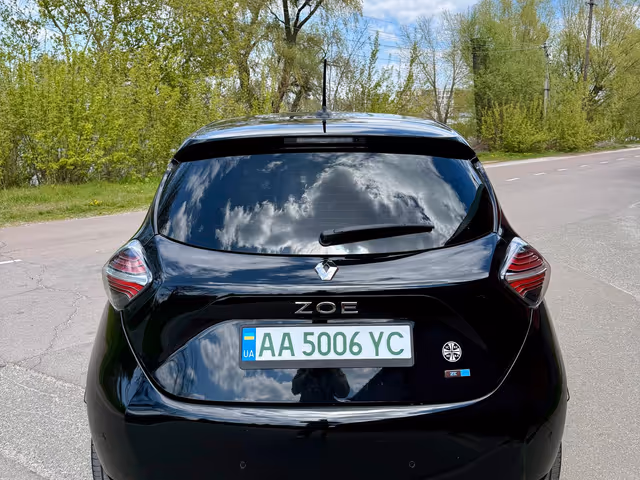 Renault ZOE - фото 5