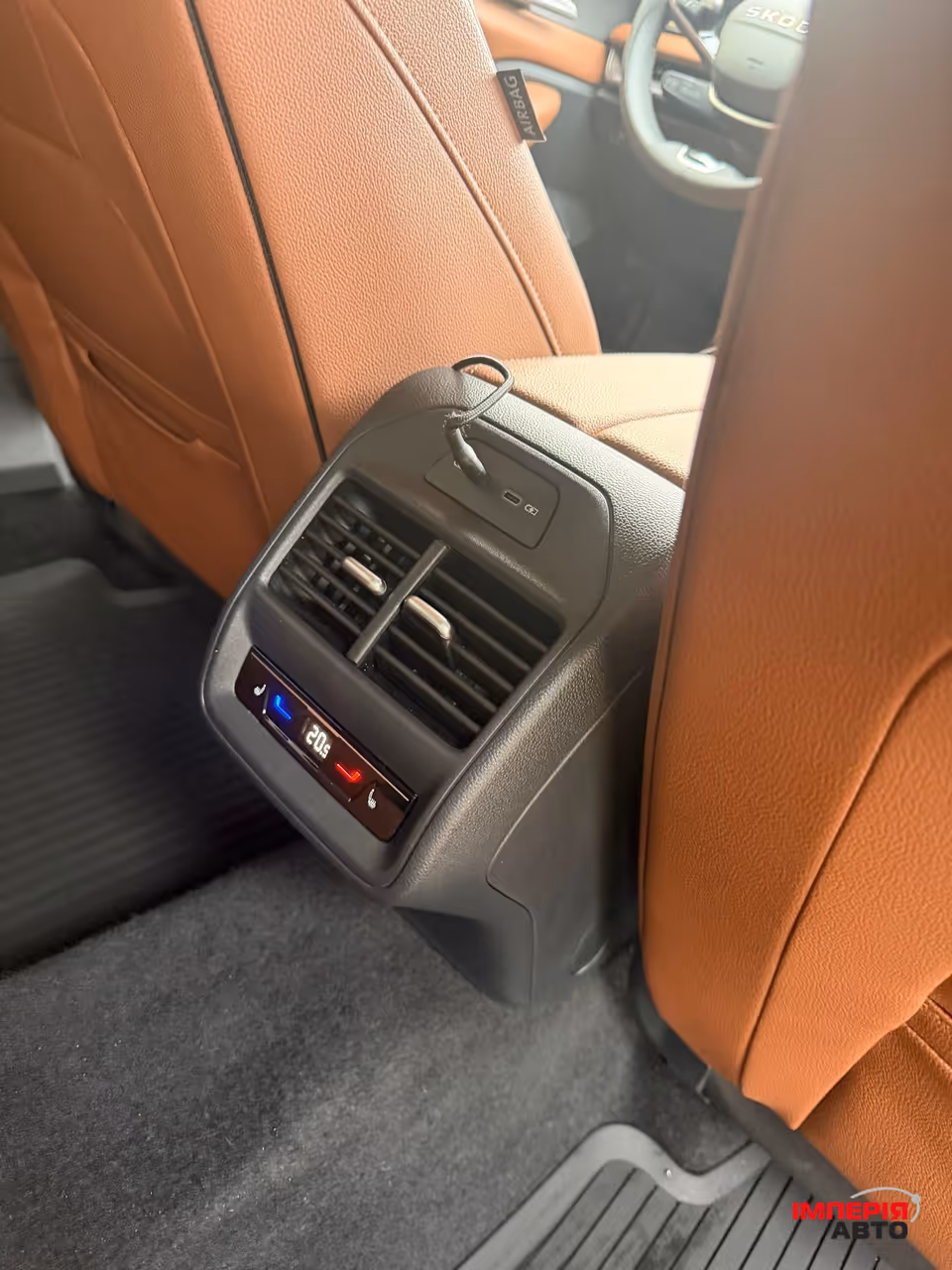 Skoda Superb - фото 17