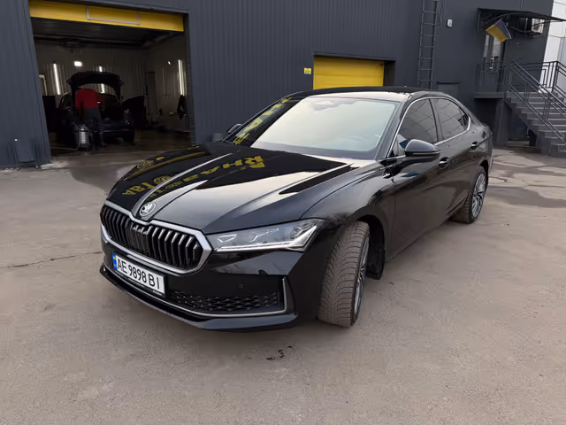 Skoda Superb - фото 1