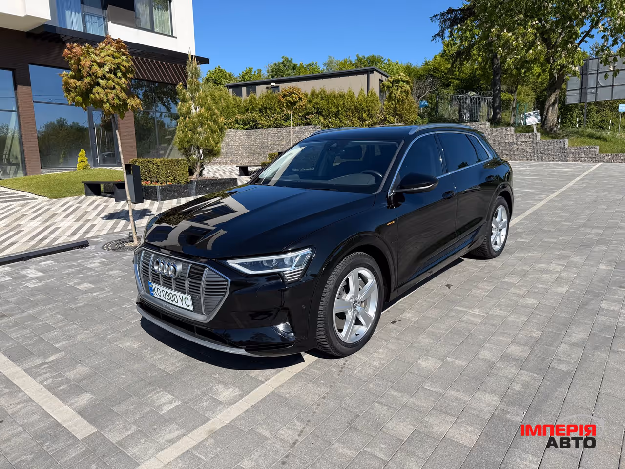 Audi e-tron - фото 4