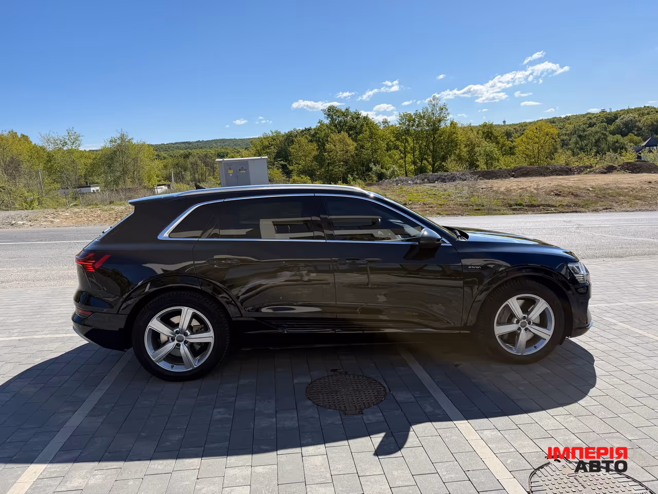 Audi e-tron - фото 12