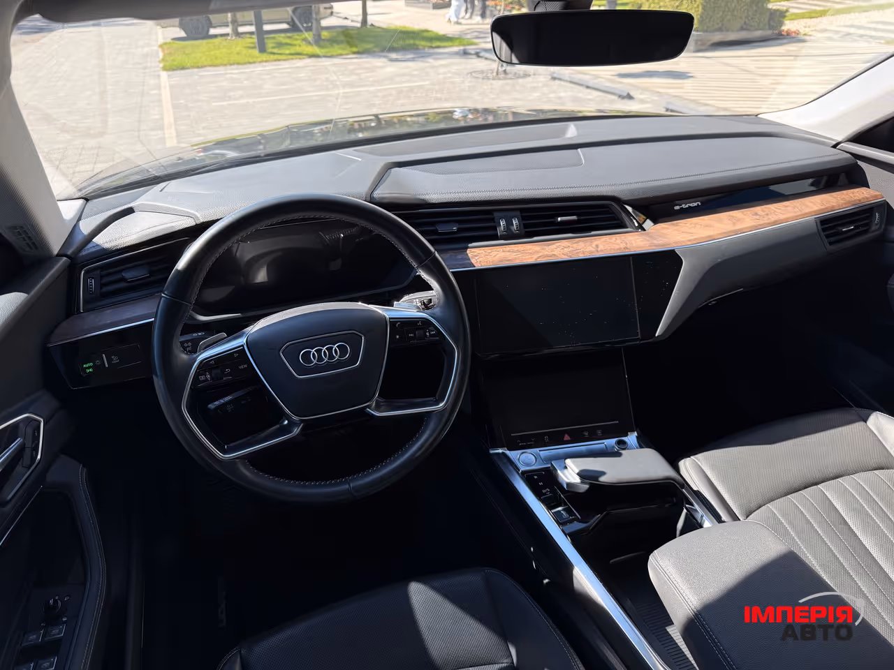 Audi e-tron - фото 22