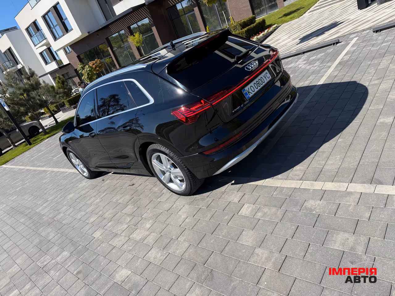 Audi e-tron - фото 8