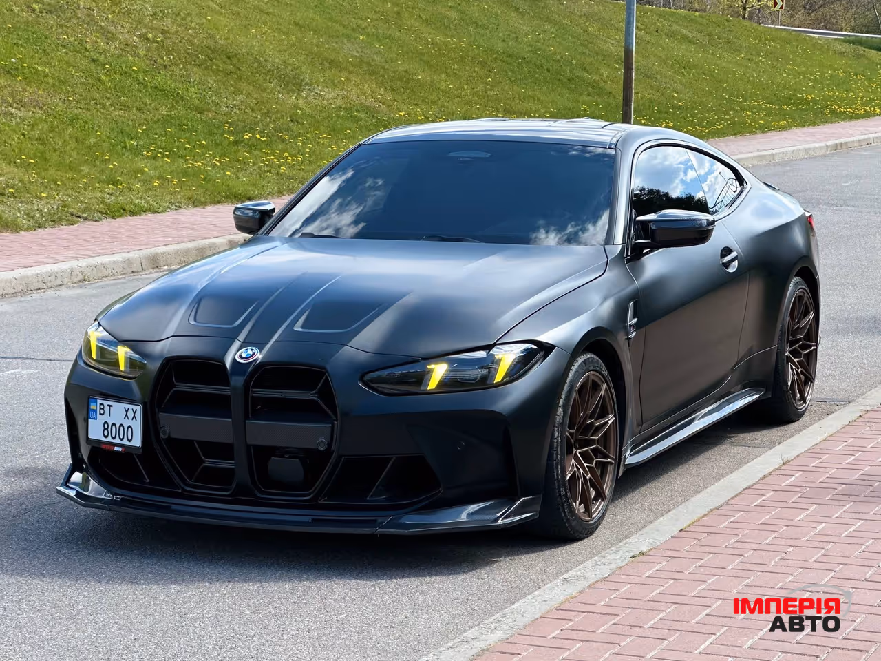 BMW M4 - фото 1