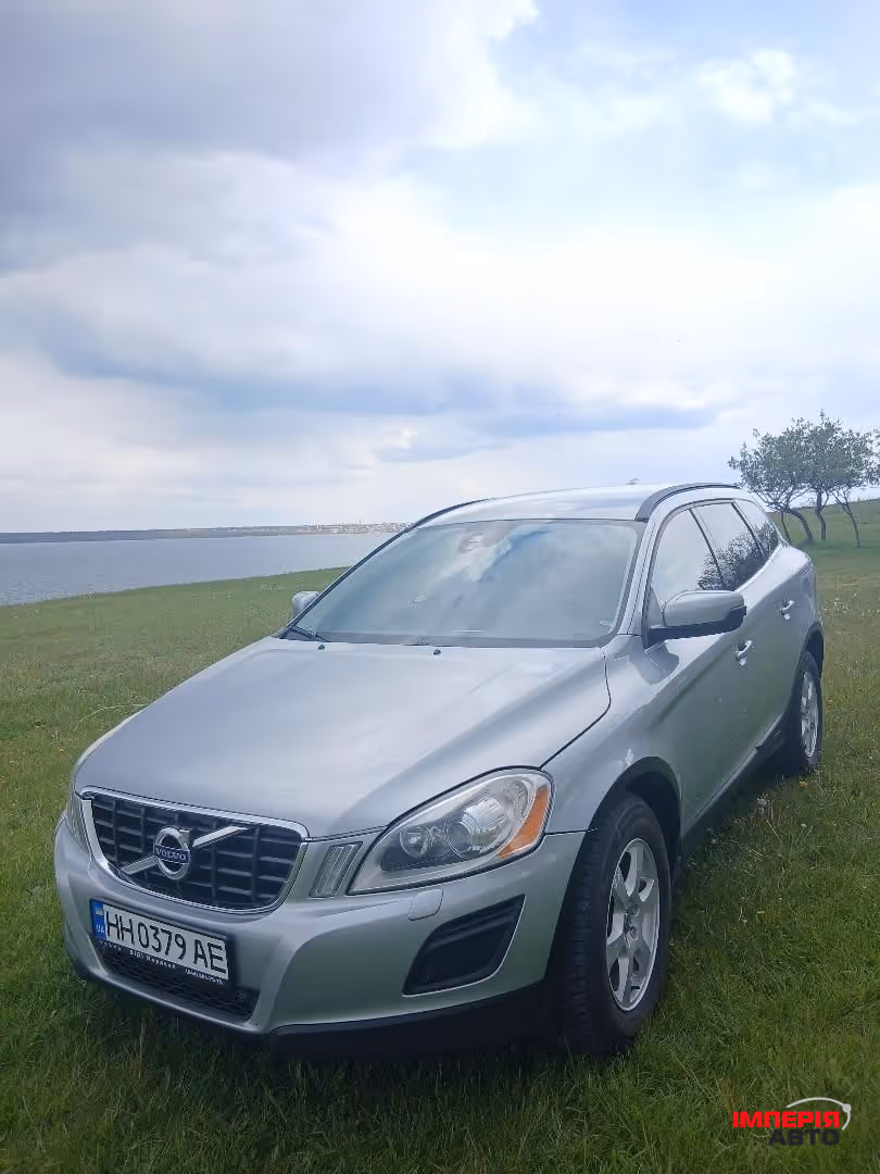 Volvo XC60 - фото 4