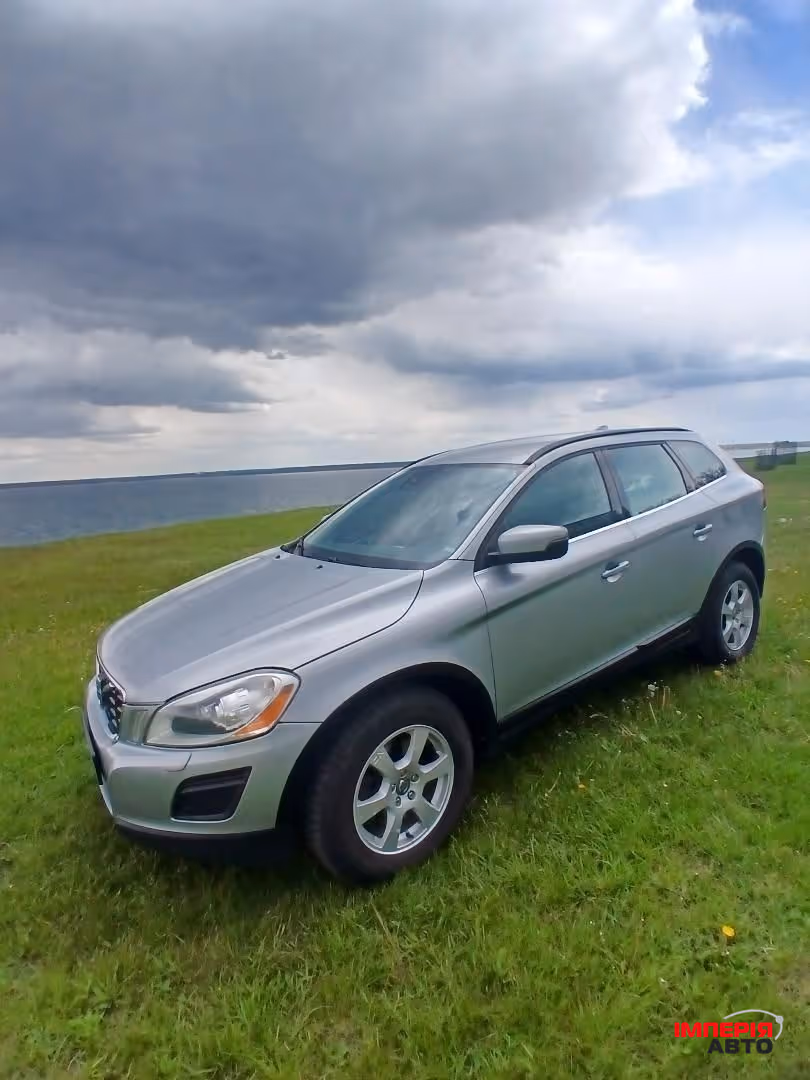 Volvo XC60 - фото 3
