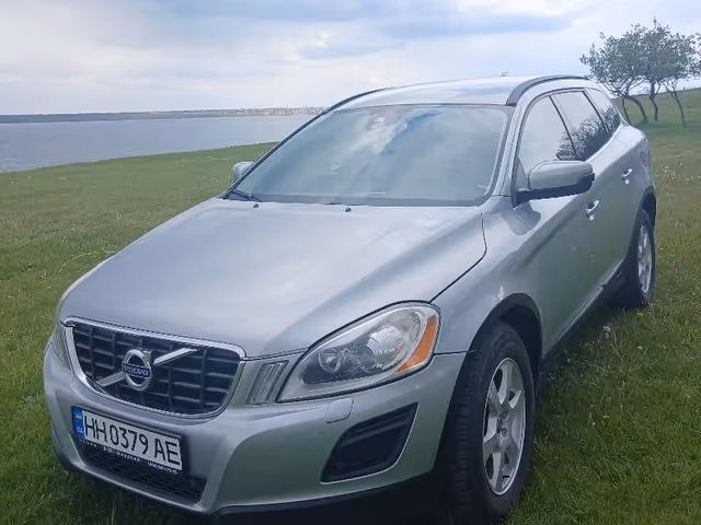 Volvo XC60 - фото 4