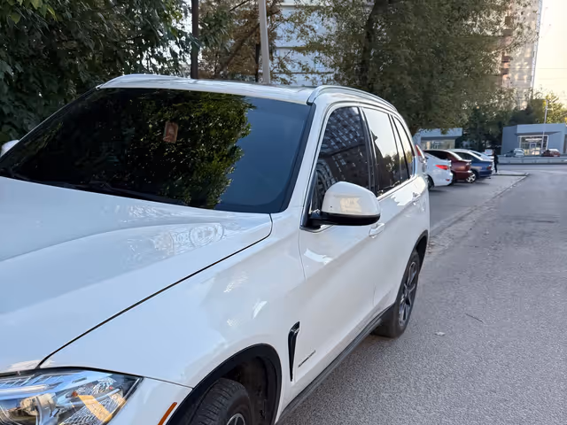 BMW X5 - фото 2