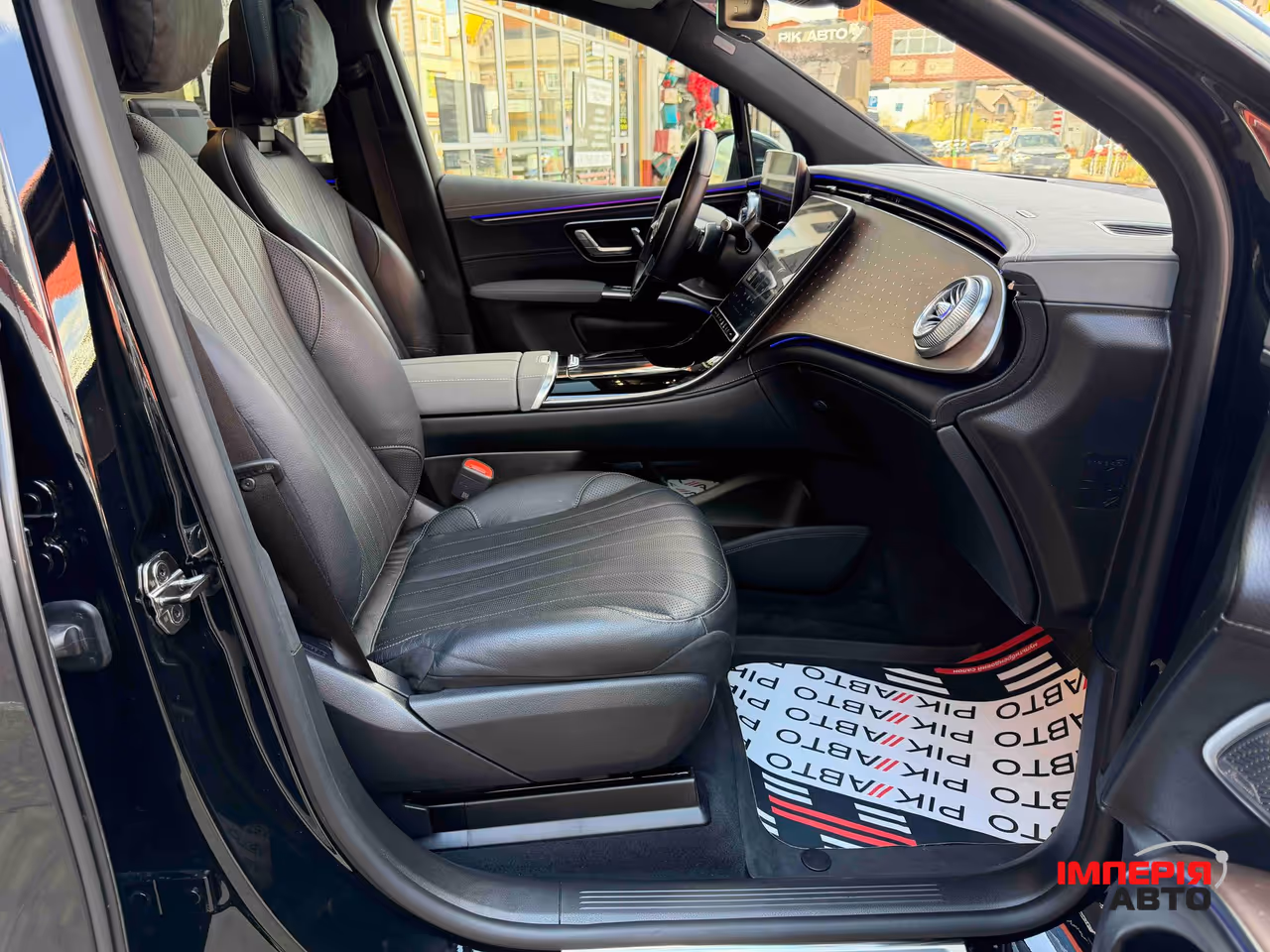 Mercedes-Benz EQS SUV - фото 39