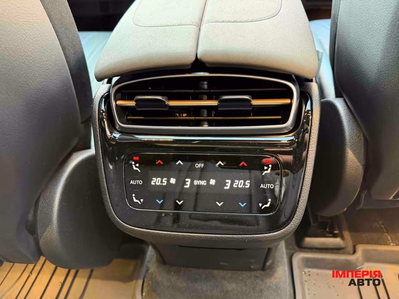 Mercedes-Benz EQS SUV - фото 47