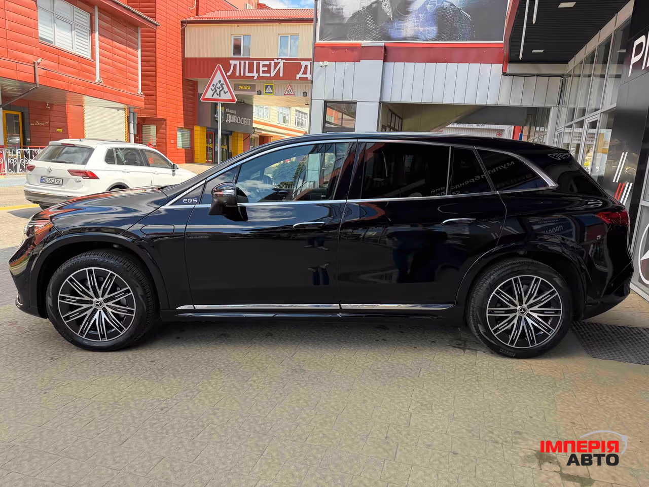 Mercedes-Benz EQS SUV - фото 3