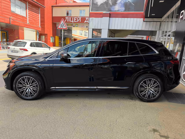 Mercedes-Benz EQS SUV - фото 3