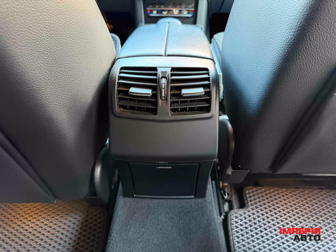 Mercedes-Benz E-Класс - фото 32